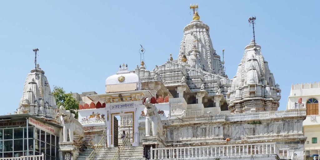 Jagdish Temple included in Udaipur tour package, famous historic Hindu temple and tourist attraction