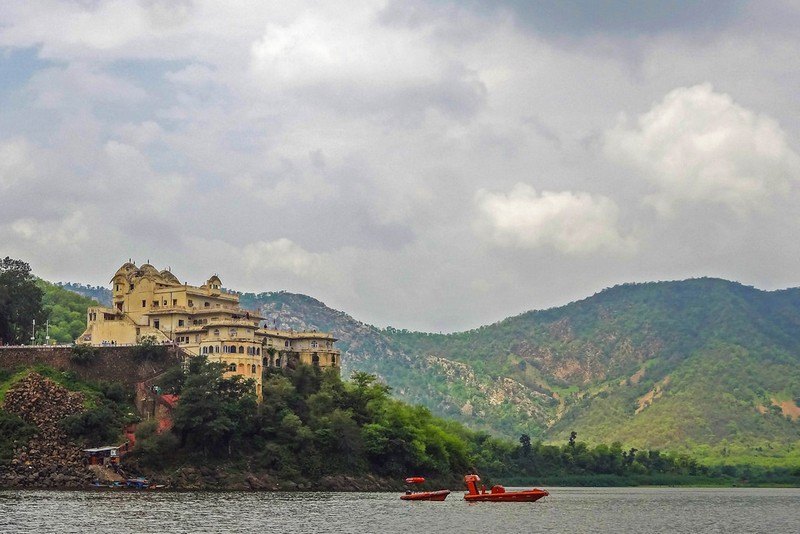 Siliserh Lake and Palace included in Alwar tour package, scenic lake and heritage palace attraction
